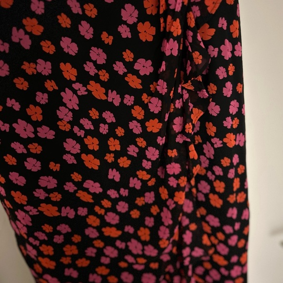 Patterned midi dress with ruffle detail. High low.  Worn once. - Picture 8 of 8